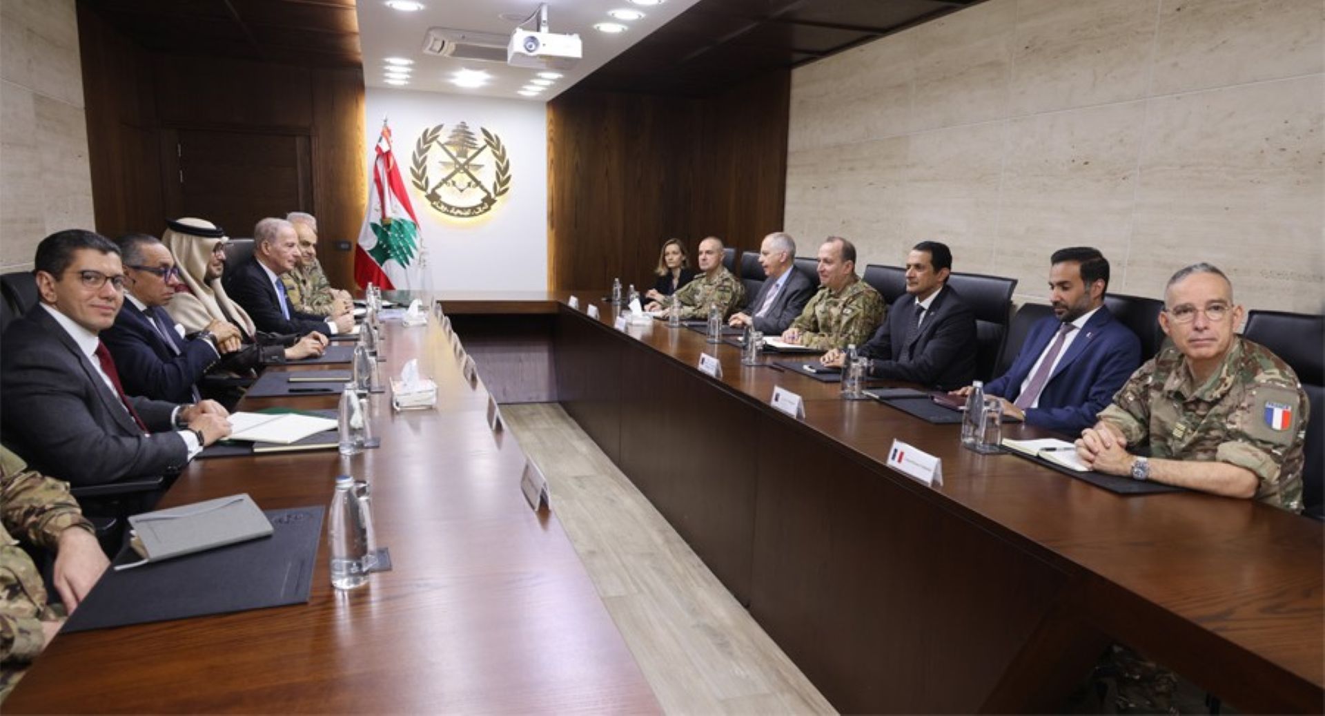 سفراء الخماسية عند هيكل وتأكيد على أهمية تعزيز قدرات المؤسسة العسكرية وسط المرحلة الحالية الدقيقة